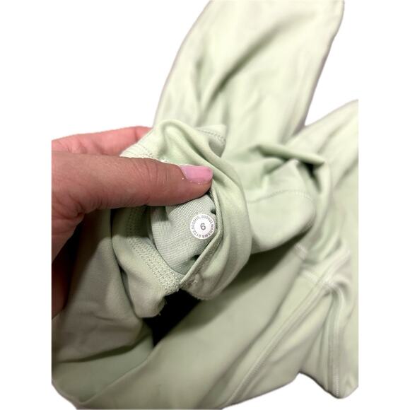 Lululemon Creamy Mint Align High Rise Below Knee Crop Leggings Women’s Size 6 - Picture 4 of 7